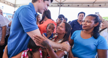 Daniel Vilela entrega casas do programa Pra Ter Onde Morar em Mutunópolis